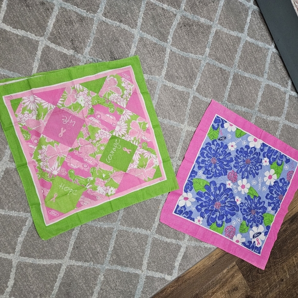 Set of 2 Lilly Pulitzer/Ford scarves - Picture 2 of 5